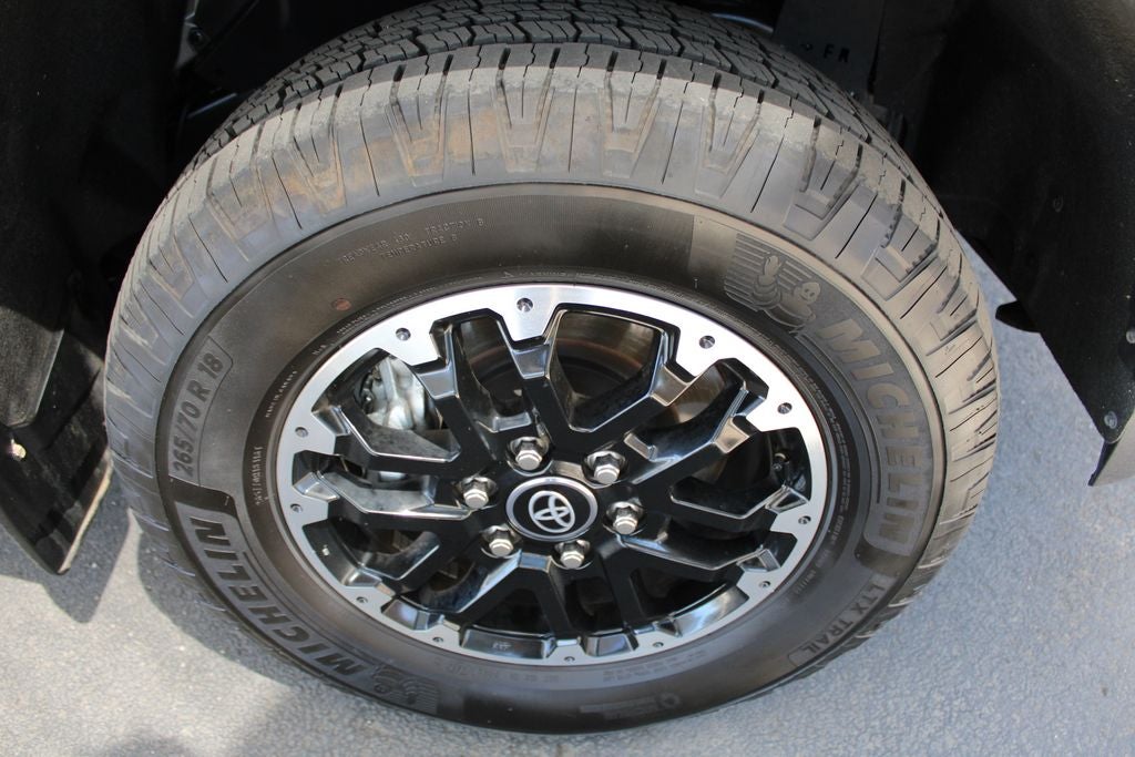 2025 Toyota TUNDRA 4X4 SR5