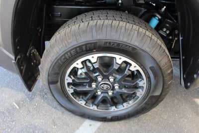 2025 Toyota TUNDRA 4X4 SR5