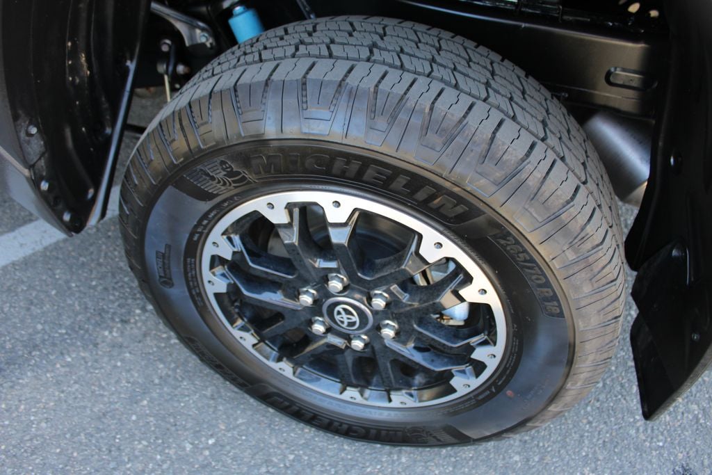 2025 Toyota TUNDRA 4X4 SR5