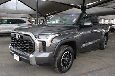 2025 Toyota TUNDRA 4X4 SR5