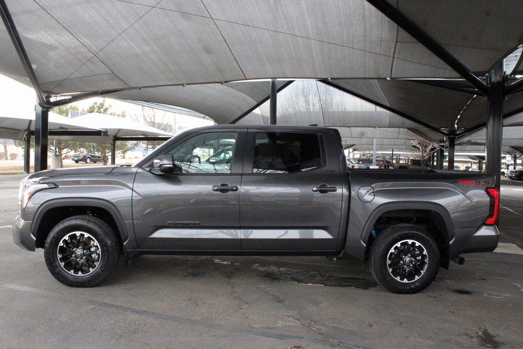 2025 Toyota TUNDRA 4X4 SR5