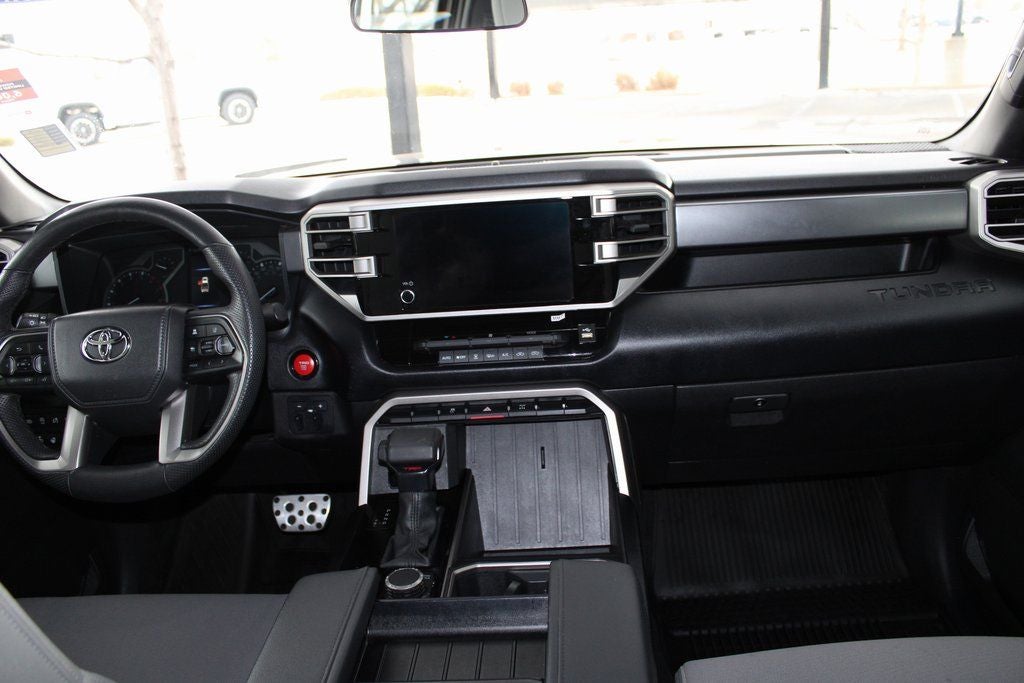 2025 Toyota TUNDRA 4X4 SR5