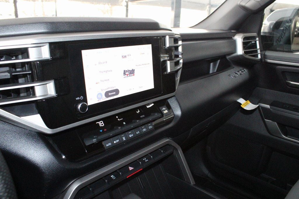 2025 Toyota TUNDRA 4X4 SR5