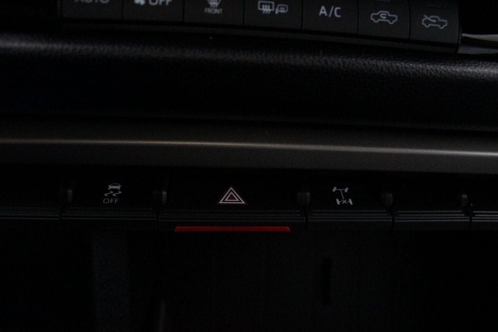 2025 Toyota TUNDRA 4X4 SR5