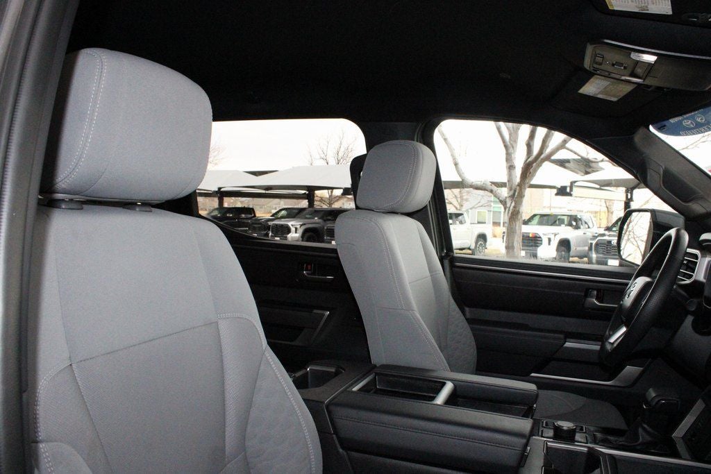 2025 Toyota TUNDRA 4X4 SR5