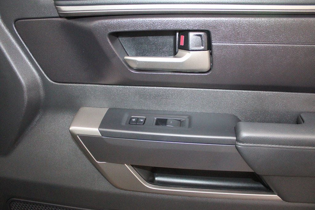 2025 Toyota TUNDRA 4X4 SR5