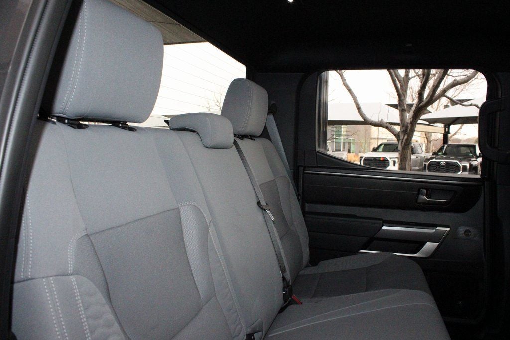 2025 Toyota TUNDRA 4X4 SR5