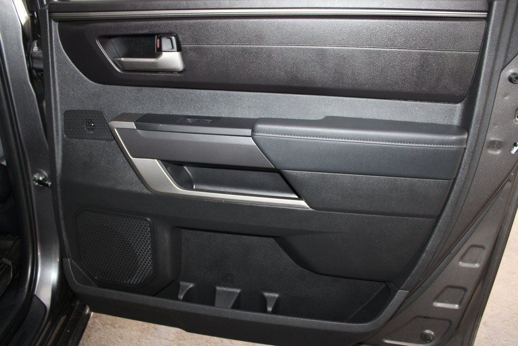 2025 Toyota TUNDRA 4X4 SR5