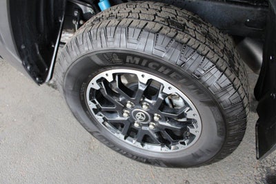 2025 Toyota TUNDRA 4X4 SR5