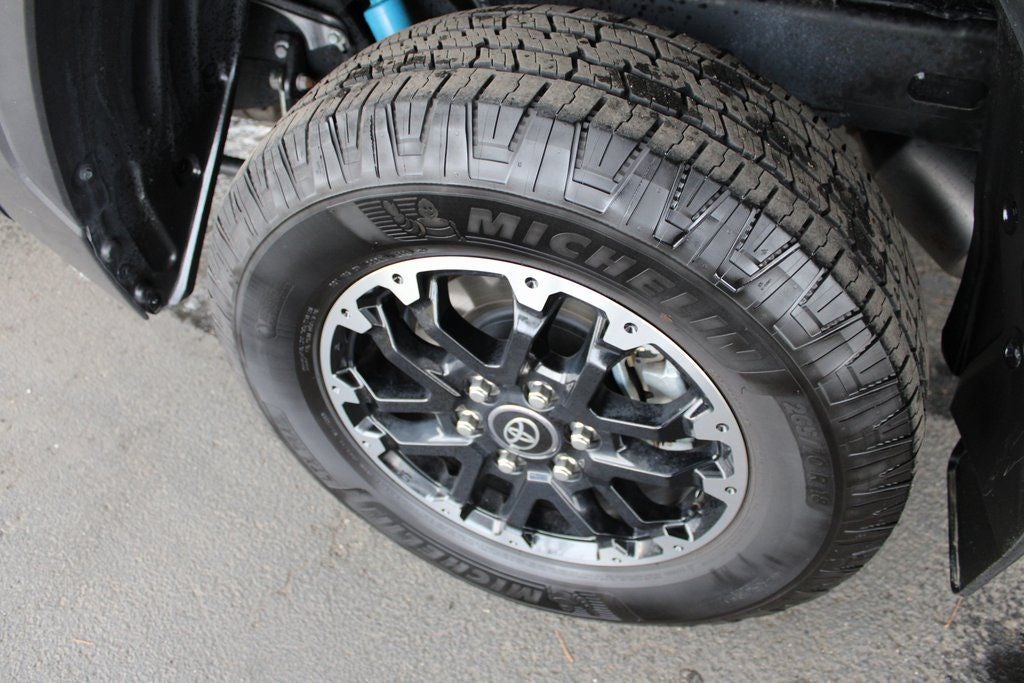 2025 Toyota TUNDRA 4X4 SR5