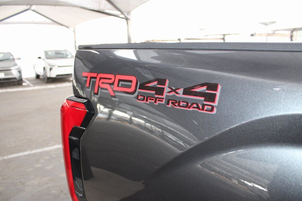 2025 Toyota TUNDRA 4X4 SR5