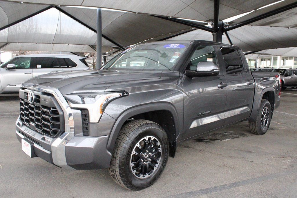 2025 Toyota TUNDRA 4X4 SR5