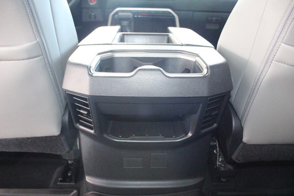 2022 Toyota TUNDRA 4X4 SR5