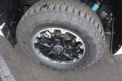 2022 Toyota TUNDRA 4X4 SR5