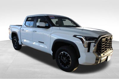 2025 Toyota TUNDRA 4X4 SR5