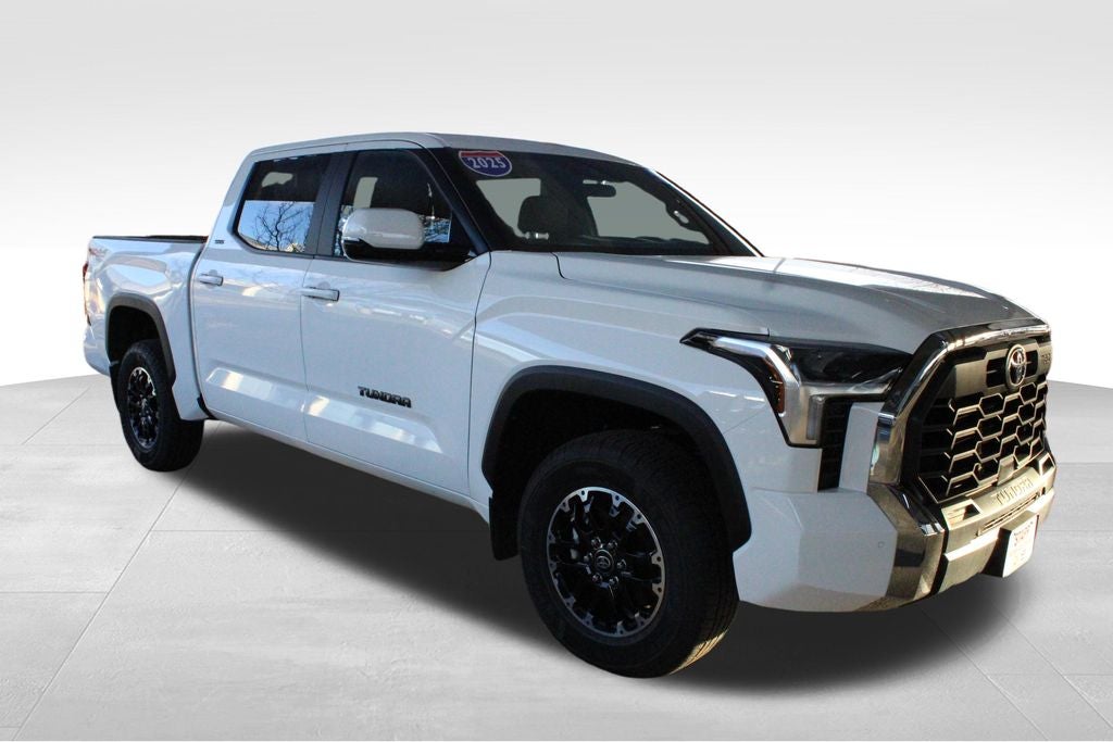 2025 Toyota TUNDRA 4X4 SR5