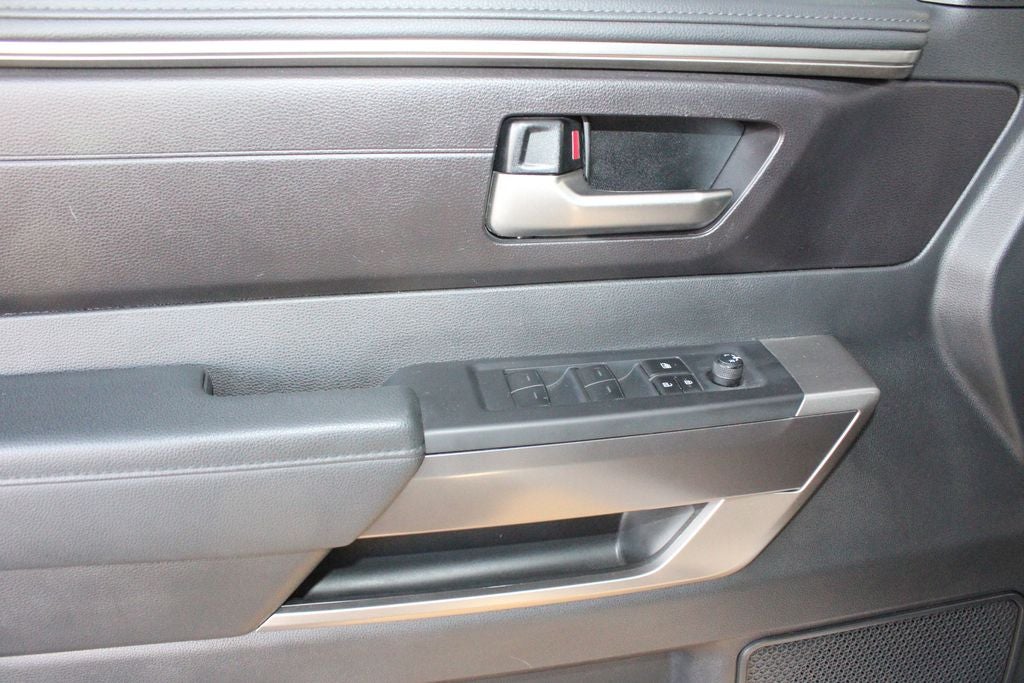 2025 Toyota TUNDRA 4X4 SR5