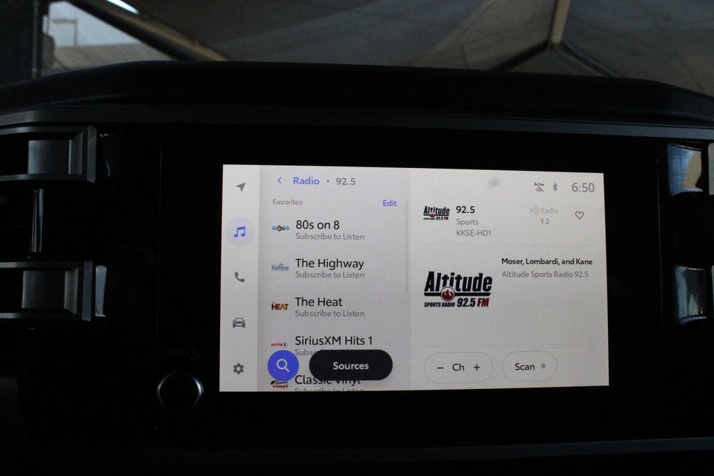 2025 Toyota TUNDRA 4X4 SR5