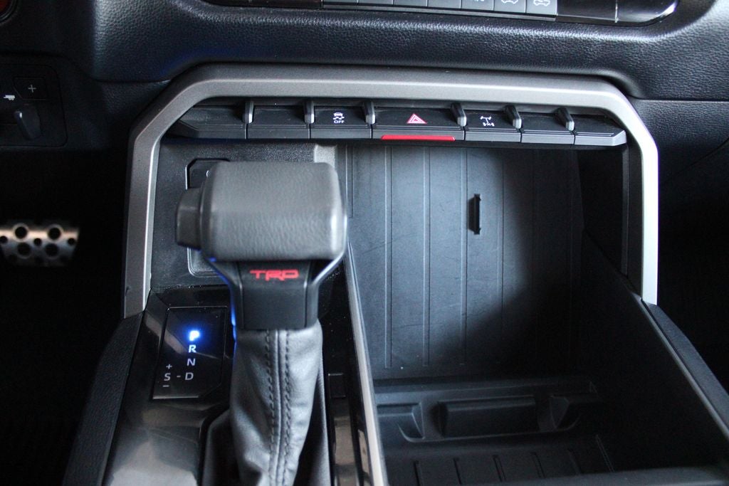 2025 Toyota TUNDRA 4X4 SR5