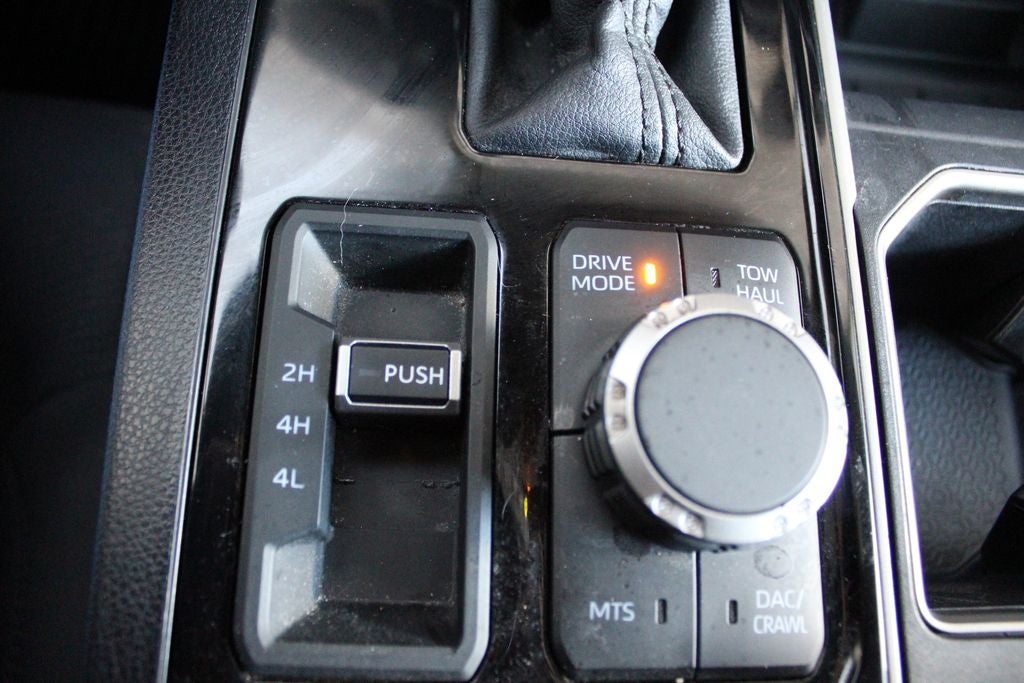 2025 Toyota TUNDRA 4X4 SR5