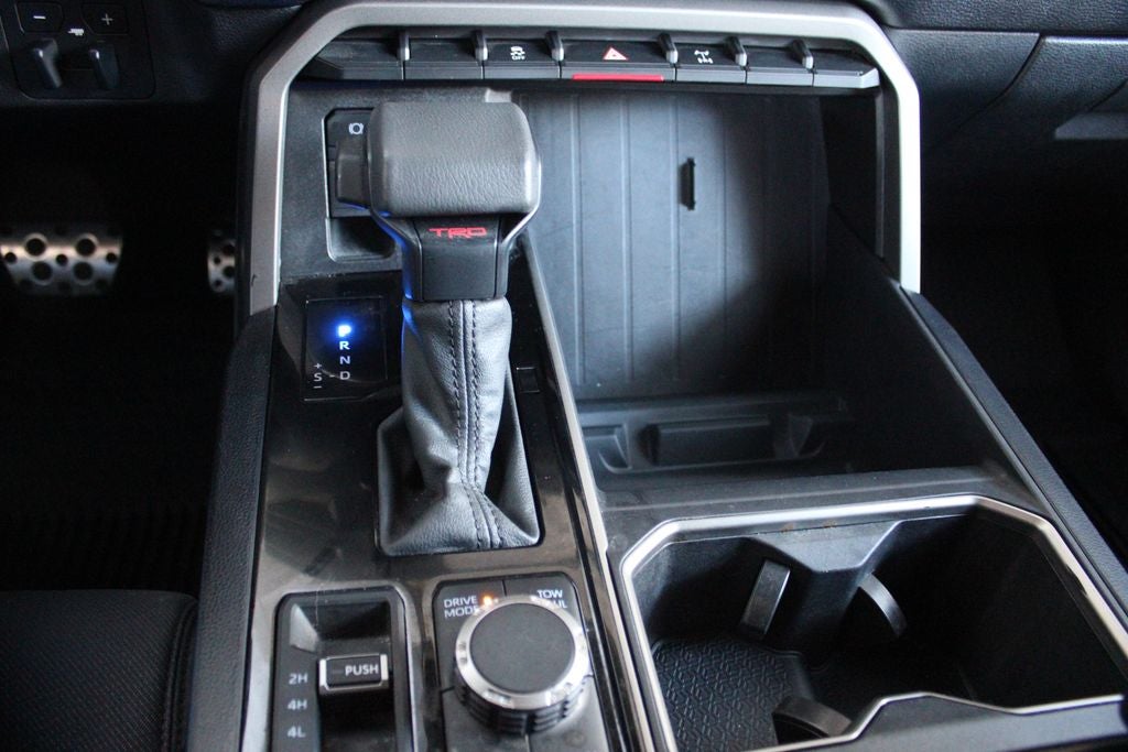 2025 Toyota TUNDRA 4X4 SR5