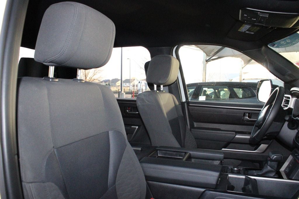 2025 Toyota TUNDRA 4X4 SR5