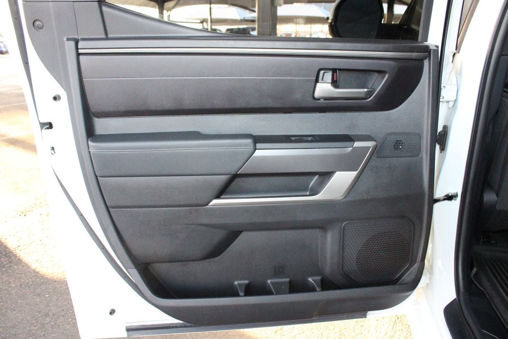 2025 Toyota TUNDRA 4X4 SR5