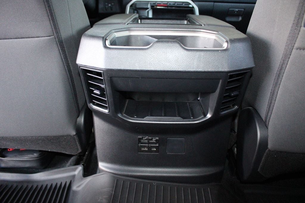 2025 Toyota TUNDRA 4X4 SR5