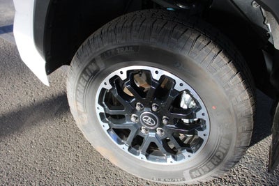 2025 Toyota TUNDRA 4X4 SR5