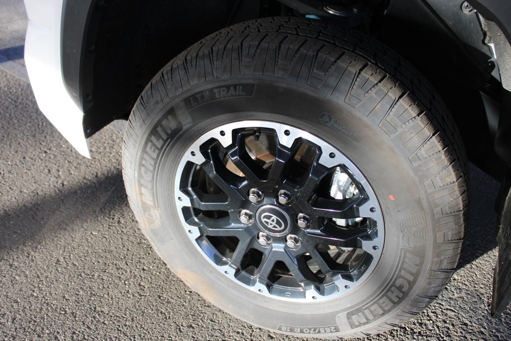 2025 Toyota TUNDRA 4X4 SR5