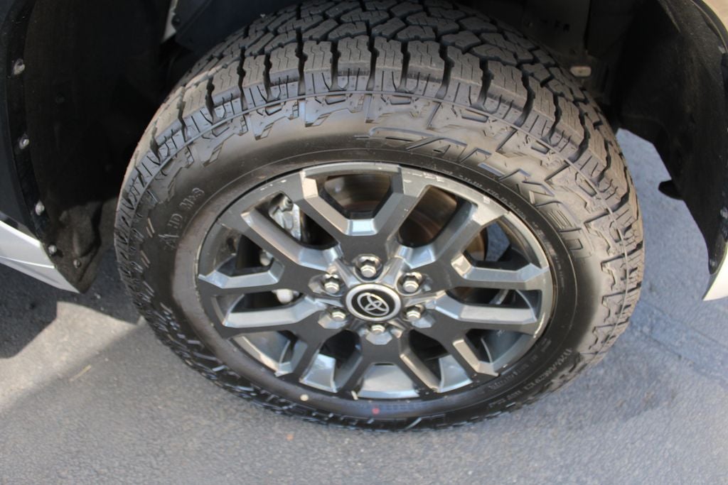 2023 Toyota TUNDRA 4X4 Platinum