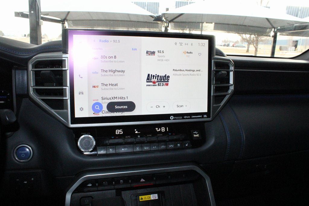 2022 Toyota TUNDRA HV 4X4 Platinum