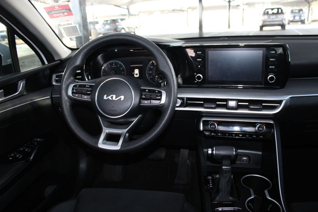 2022 Kia K5 LXS