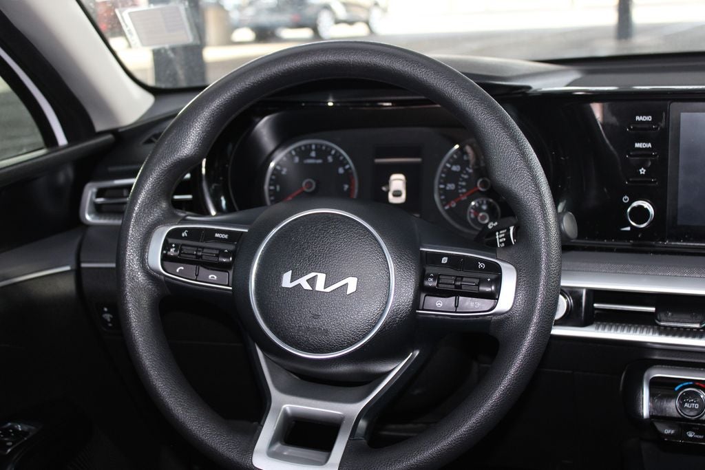 2022 Kia K5 LXS