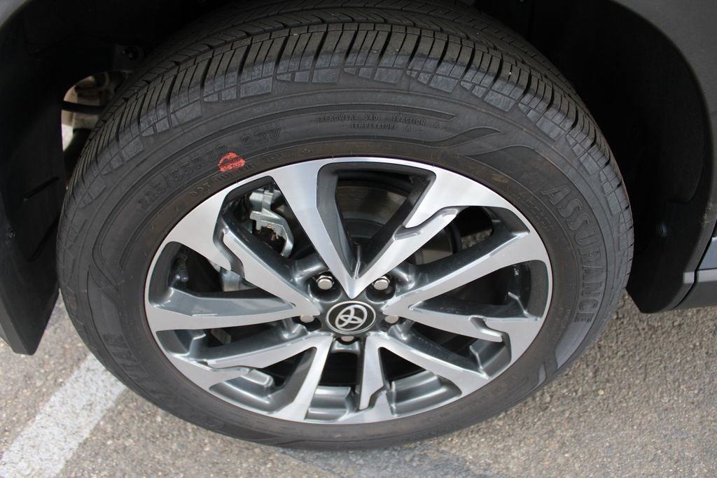 2023 Toyota Corolla Cross XLE