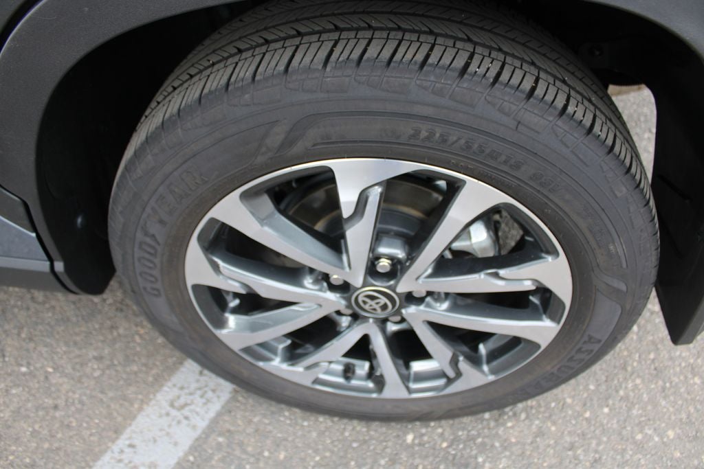 2023 Toyota Corolla Cross XLE