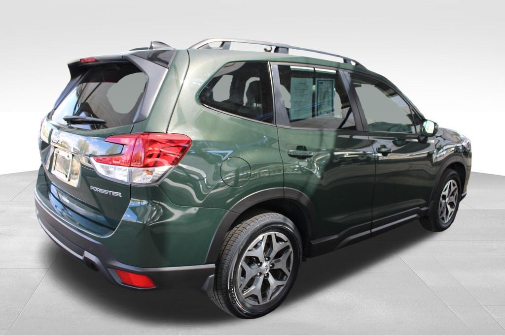 2024 Subaru Forester Premium