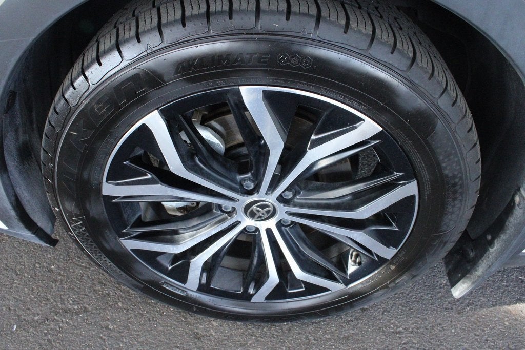 2023 Toyota Toyota Crown LTD Limited