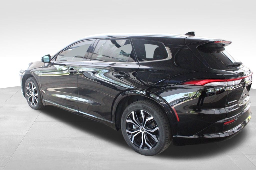 2025 Toyota Toyota Crown Signia XLE