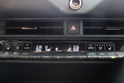 2025 Toyota Toyota Crown Signia XLE