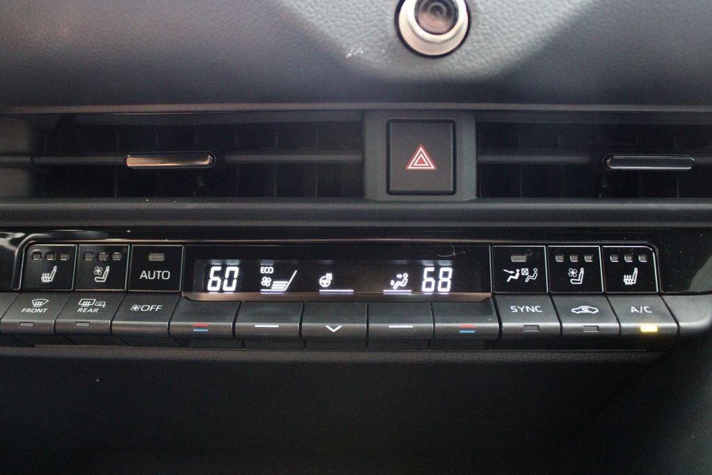 2025 Toyota Toyota Crown Signia XLE
