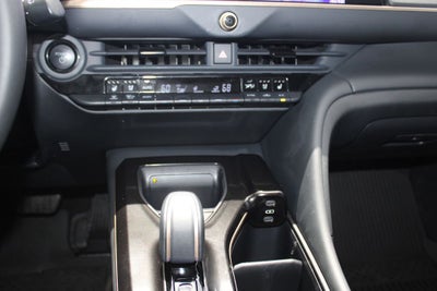 2025 Toyota Toyota Crown Signia XLE