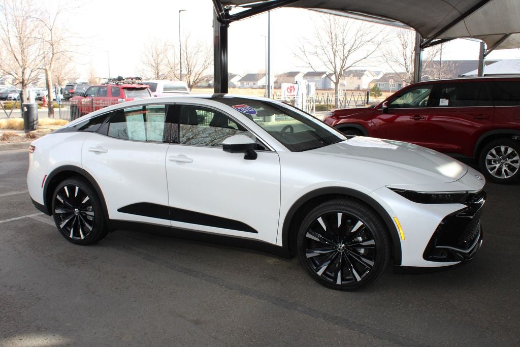 2025 Toyota CROWN Platinum