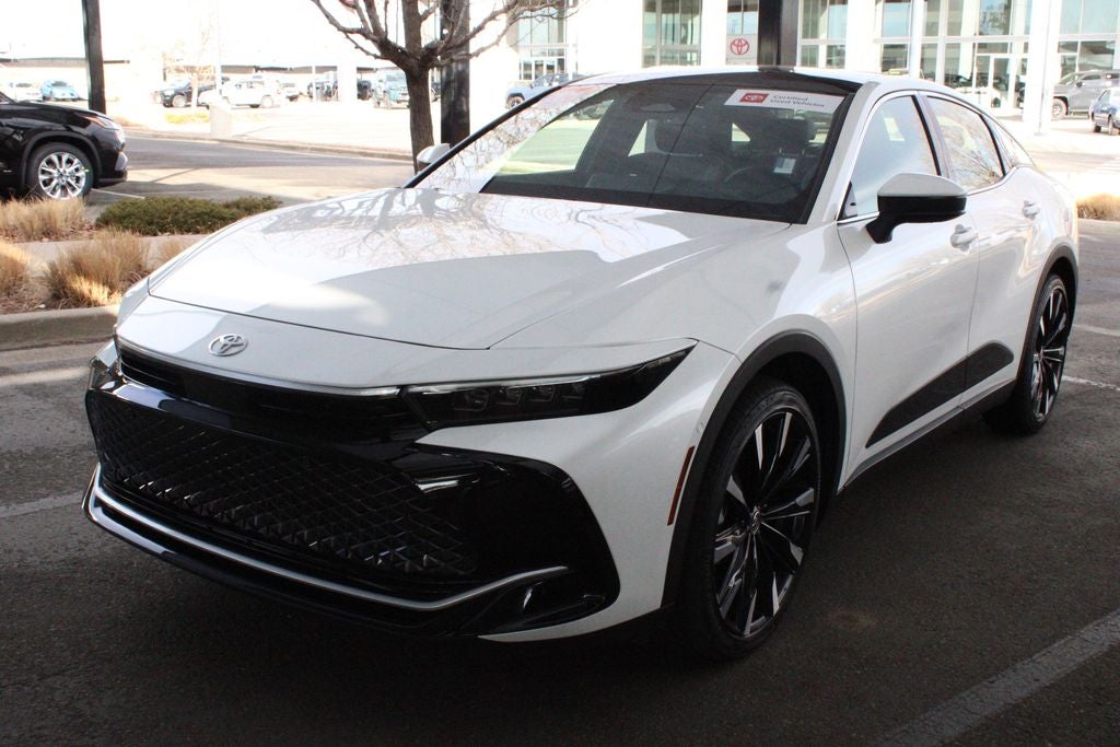 2025 Toyota CROWN Platinum