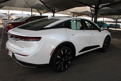 2025 Toyota CROWN Platinum