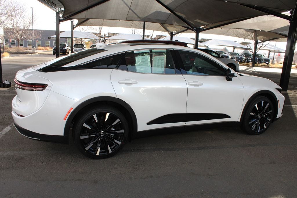 2025 Toyota CROWN Platinum