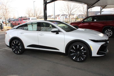 2025 Toyota CROWN Platinum