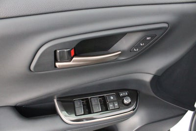 2025 Toyota CROWN Platinum