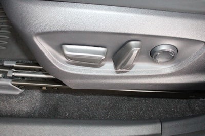 2025 Toyota CROWN Platinum