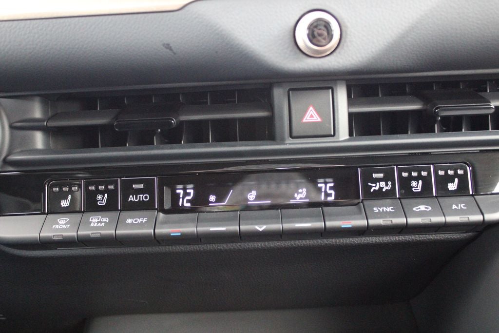 2025 Toyota CROWN Platinum